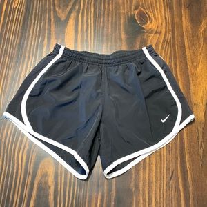 Girls Nike Dri-Fit Youth Large Shorts